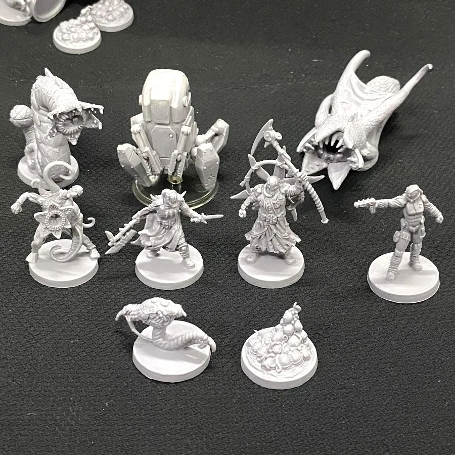 17PCS Science Fiction Space War Alone Dune Board Game Miniature The Spores Worm Parasite Mech Hybrid Monster Models TRPG Figure