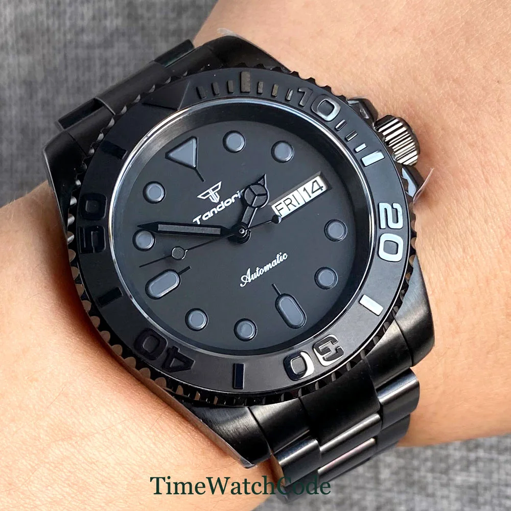 

Tandorio NH36A Automatic Movement Diver Watch for Men 40mm 200m Water Resistant Black Dial Sapphire Crystal Date 316L Bracelet