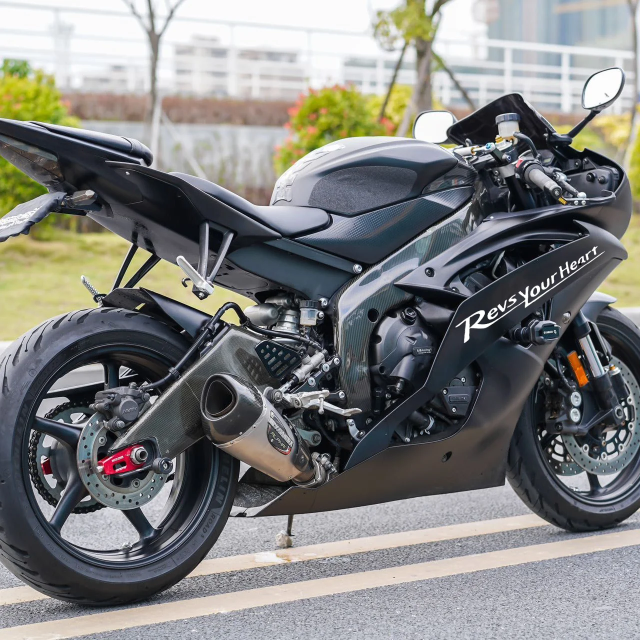 1 szt. Naklejki na motocykl Revs Your Heart, wodoodporne naklejki na karoserię motocykla do YAMAHA YZF-R1 Ténéré 700 XMAX R3 MT-01 03 07 09 10