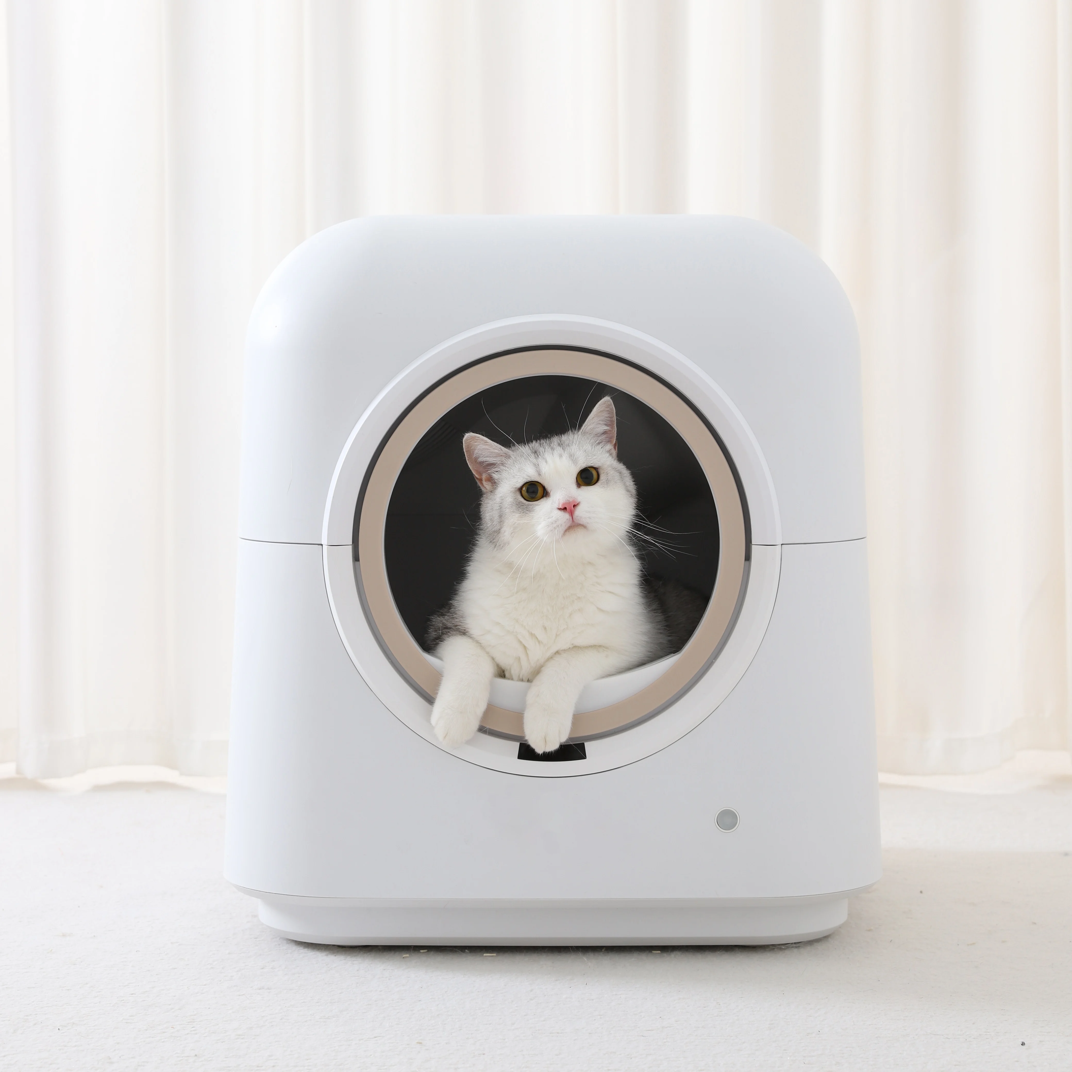 Wholesale Large Space Smart Self Cleaning Cat Toilet APP Control Automatic Litter Box