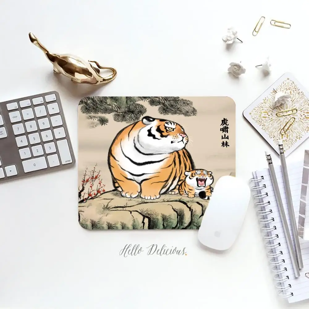 Ink Style Chubby Tiger Small Gaming Mouse Pad Mountain Art Anti-slip Lock Edge Deskmat Laptop Gamer Keyboard Mat Desk Protector