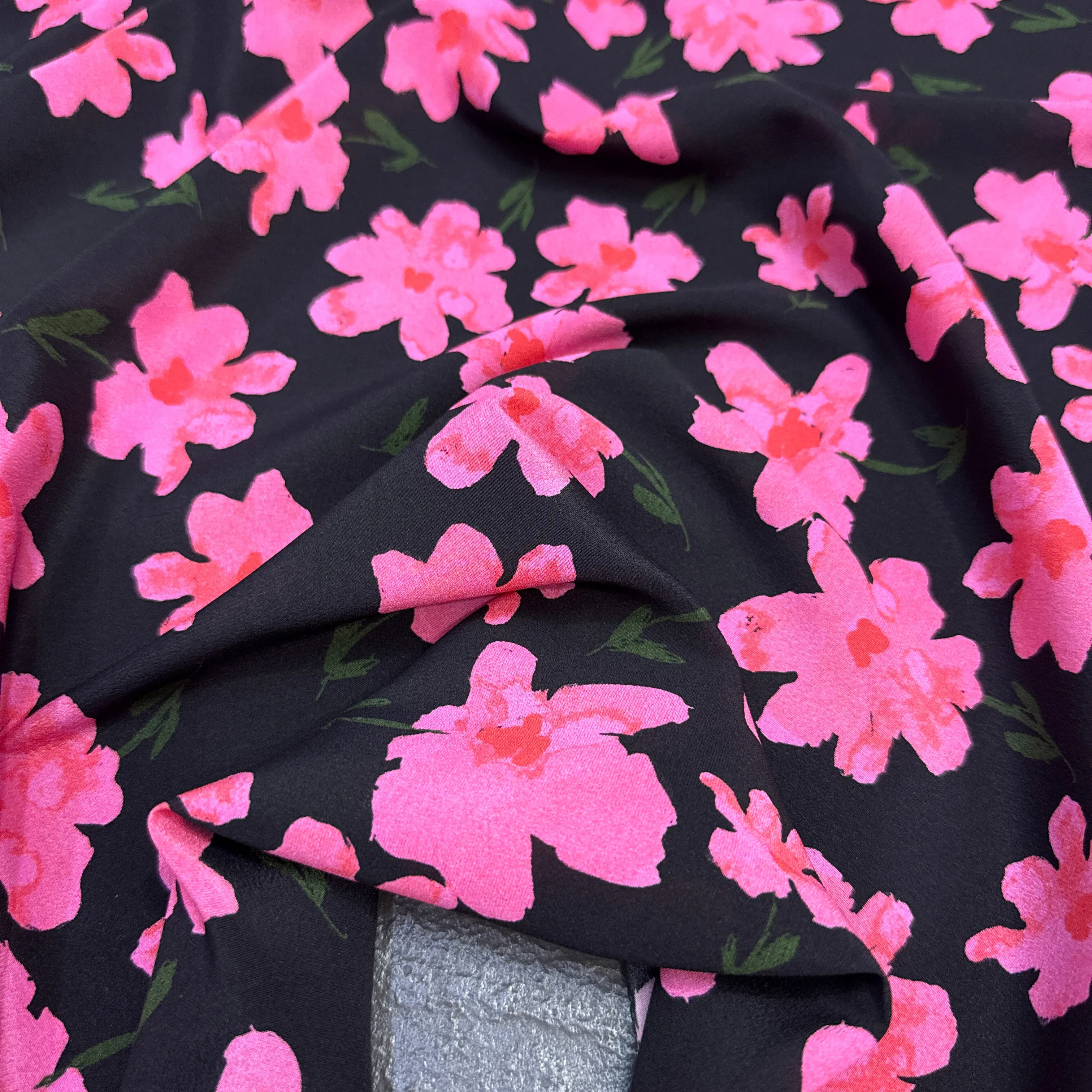 Pink Floral Printed Stretch Black Silk Crepe de Chine Fabric for DIY and Sewing Soft Silk Fabric for Dress Pants Pajamas R7051