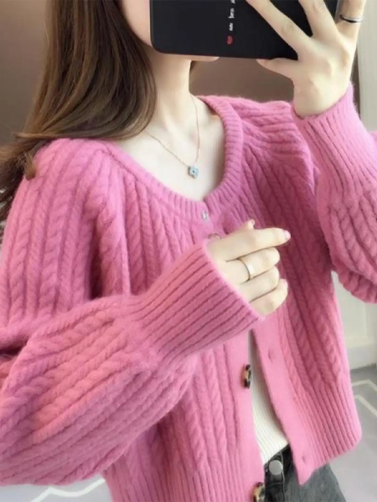 Knitted Cardigan for Women Autumn Winter New Short Style Single Breasted Design Sweater Fashion Versatile Outerwear Look Thin