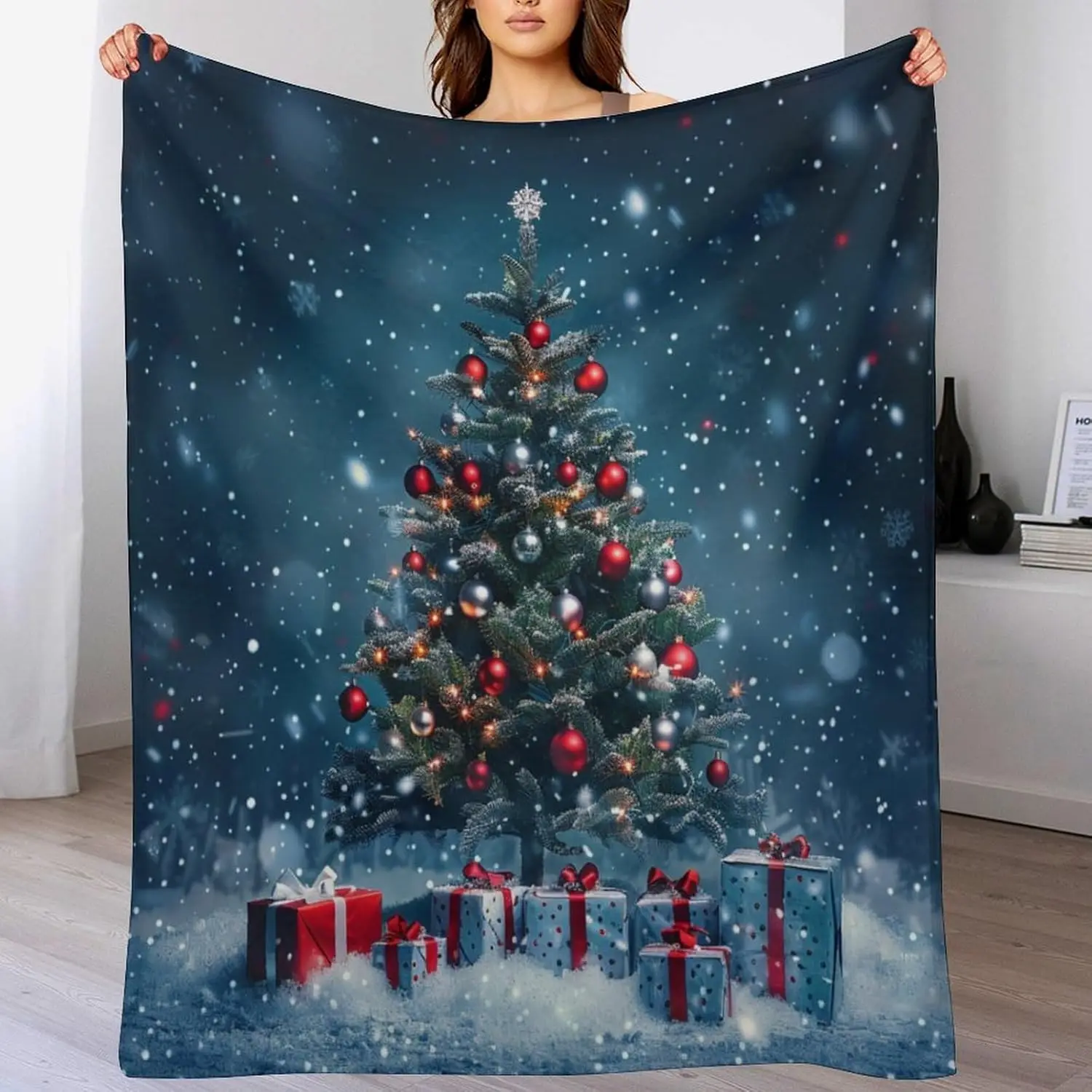 

Christmas Tree Snowflake Flannel Throw Blanket, Soft Lightweight Cozy Warm Traditional Festival Ornaments Blanket for Couch Bed