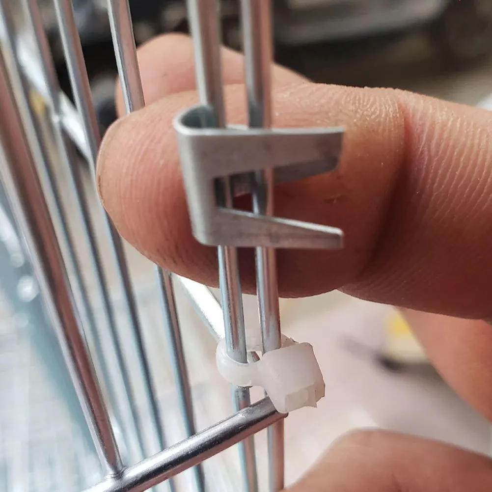 

50Pcs Cage Building Clips Sturdy Iron Material Bird Rabbit Cage Buckles Simple Setup Fixation Fence Panel Clips to Stop Rattling