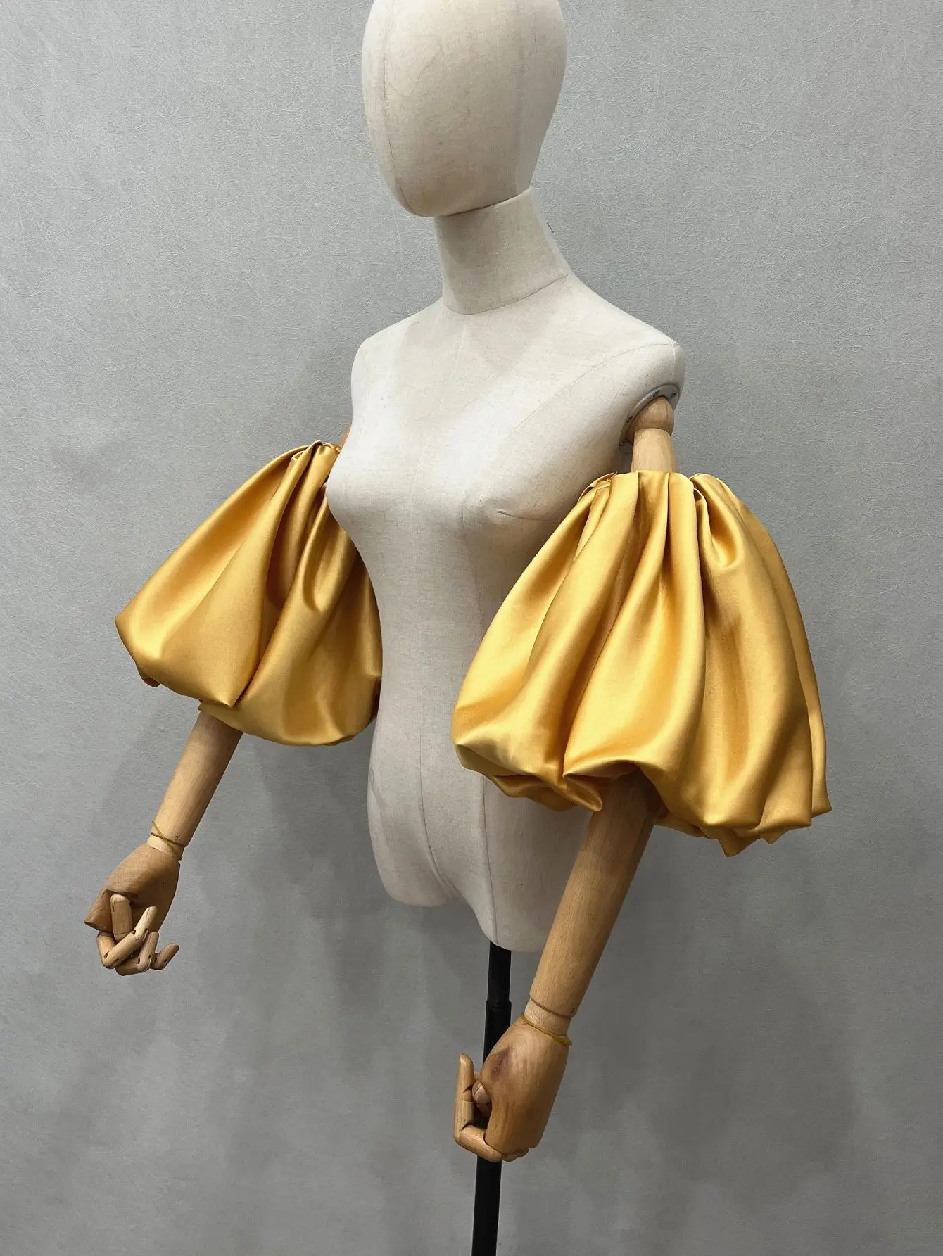 Women's Elegant Designer Puff Satin Arm Sleeve Female Vintage Photography Formal Dress Performance Party Glove R3370