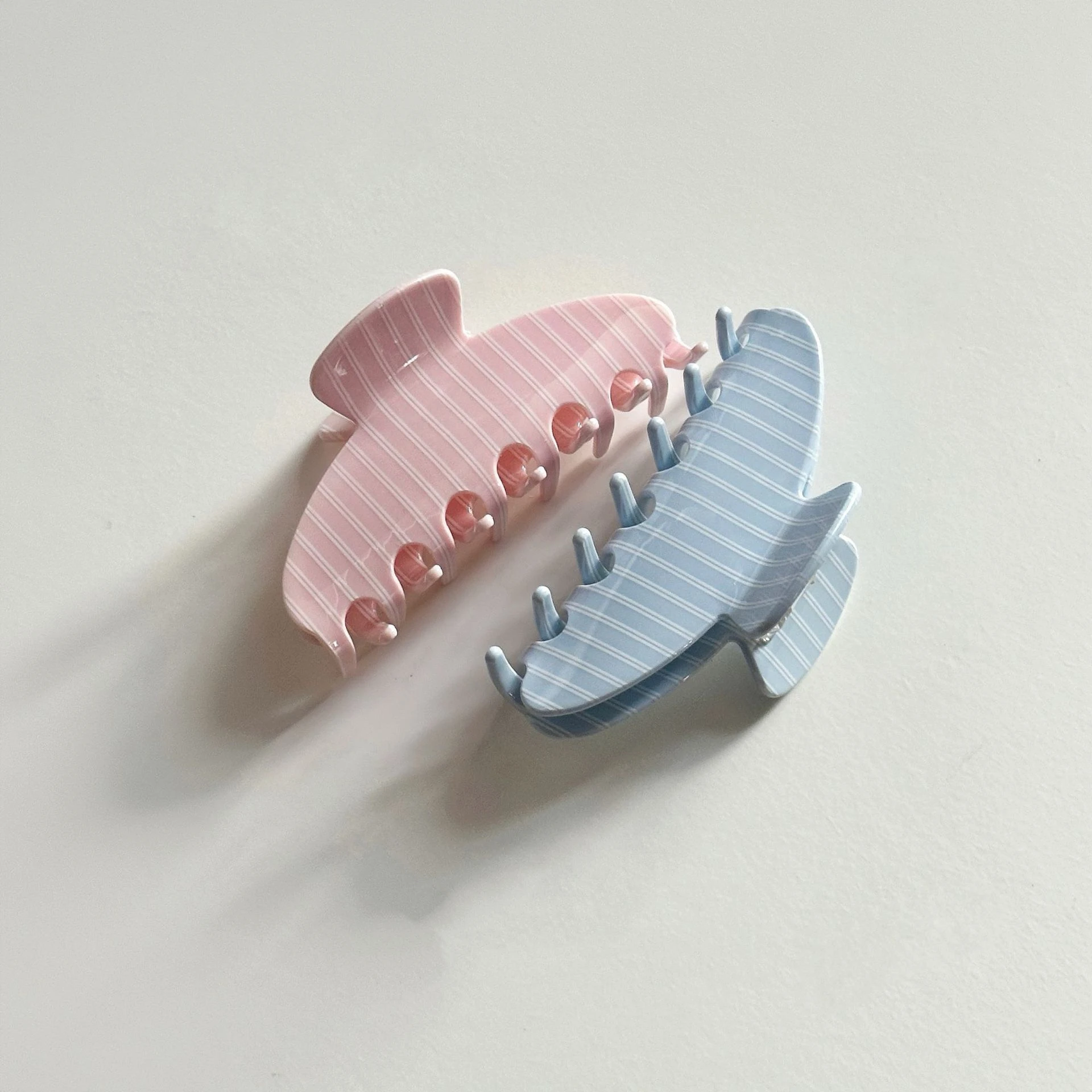 

Simple Acetate Stripe Hair Claws for Women Girls Long Hair Hold Headband Large Crab Clips Wedding Hair Accessories Gift New 2025