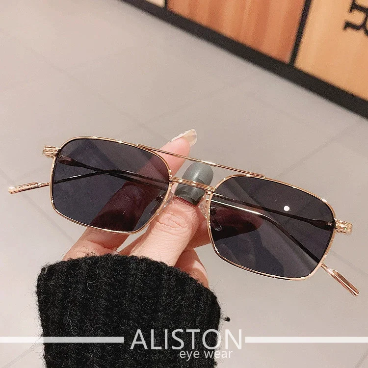 

New sunglasses small box INS Tiktok online celebrity show Han Chao sun shading toad