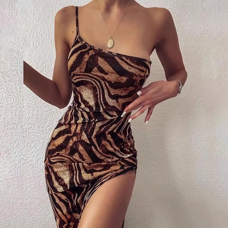 Abito da sera monospalla lungo con spacco 2026, abito formale aderente con spacco alto sulla coscia per feste e balli, in raso, sexy, lungo fino al pavimento