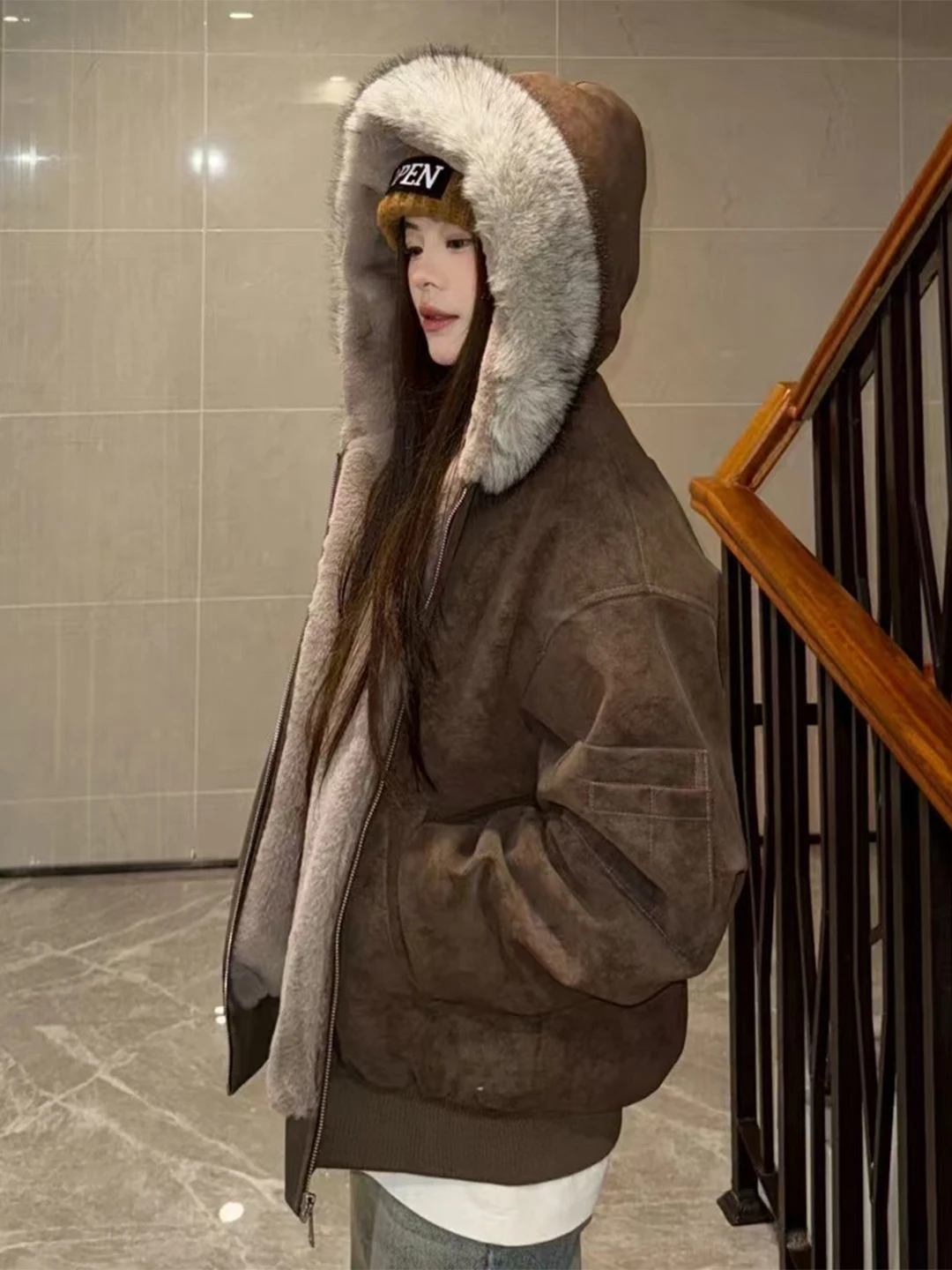 

Утепленная куртка из искусственной кожи с капюшоном и меховым воротником для мужчин и женщин, повседневное зимнее пальто, молодежное, свободного кроя, длинное, с длинными рукавами