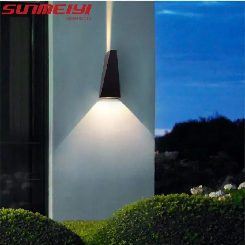 

Уличный водонепроницаемый светодиодный настенный светильник в скандинавском стиле, черный, для виллы, двора, сада, коридора, балкона, с двумя прожекторами