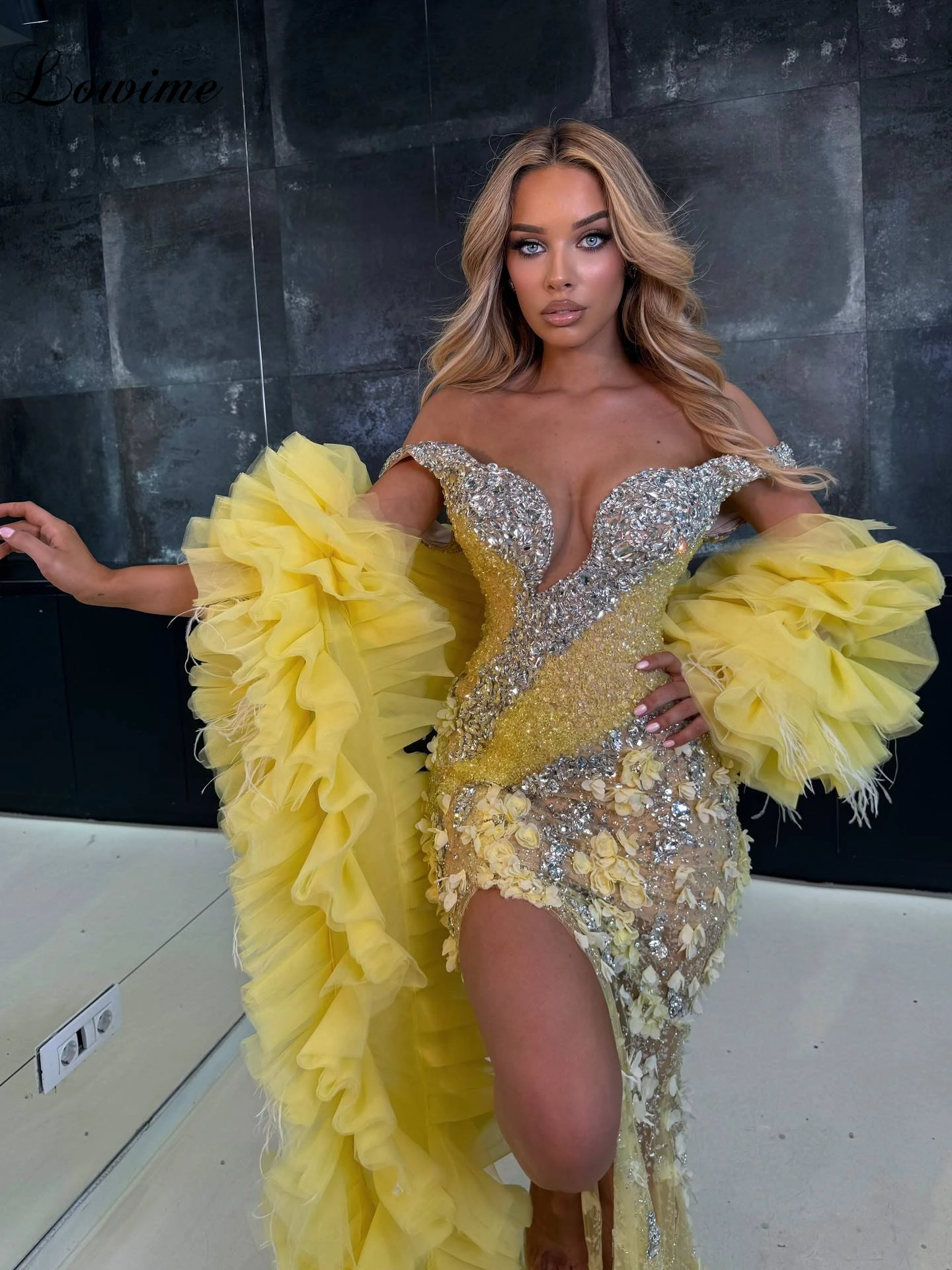 2025 Newest Yellow Celebrity Dresses With Crystals Off Shoulder Mermaid Red Carpet Runway Dresses Vestidos De Gala Customized