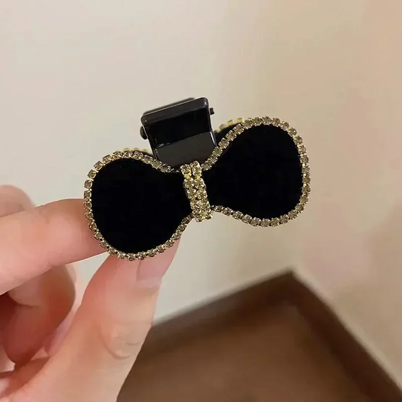 Velvet Bow Small Hair Claw Sweet Cute Princess Head Hair Clip Clamp Women Girls Cute Forehead Bangs Side Clip Hairpin Shark Clip