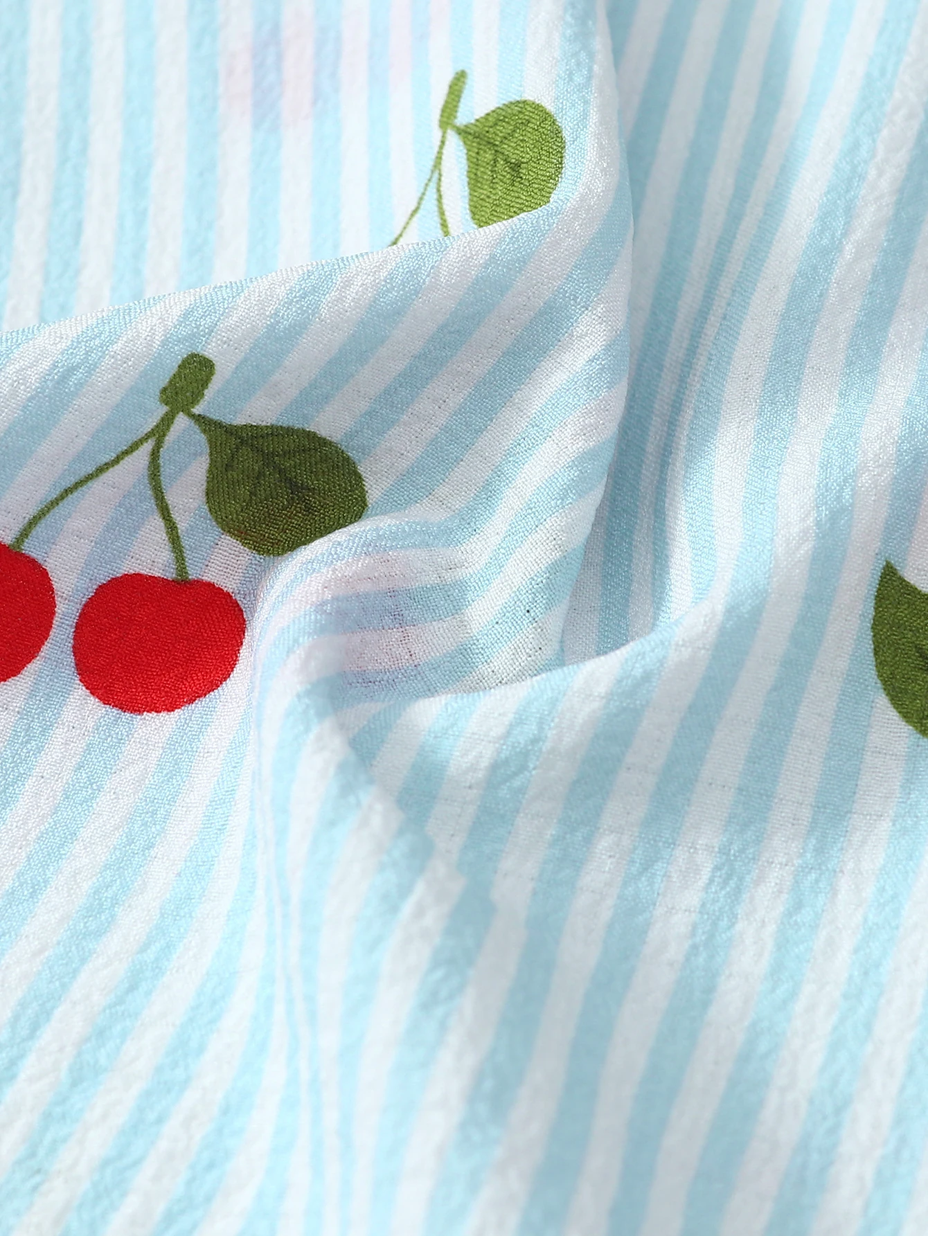 Two-Piece Comfortable Striped Heart-Pattern Lapel Button-Down Short-Sleeve Top with Pockets and Bow-Knot Shorts Spring/Summer Women's Pajamas Loungewear Set Suitable for Home Use