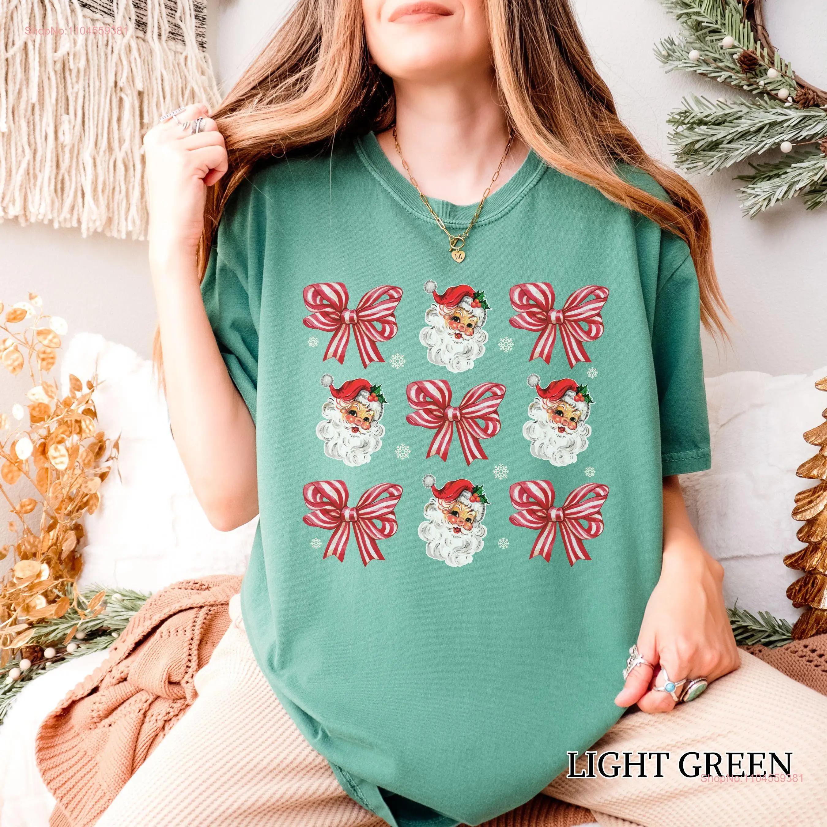 弓サンタ バレエコア クリスマス T シャツ ガーリー フェミニン クリスマス サンタ レトロ バイブ ホリデー シャツ ガール 彼女用