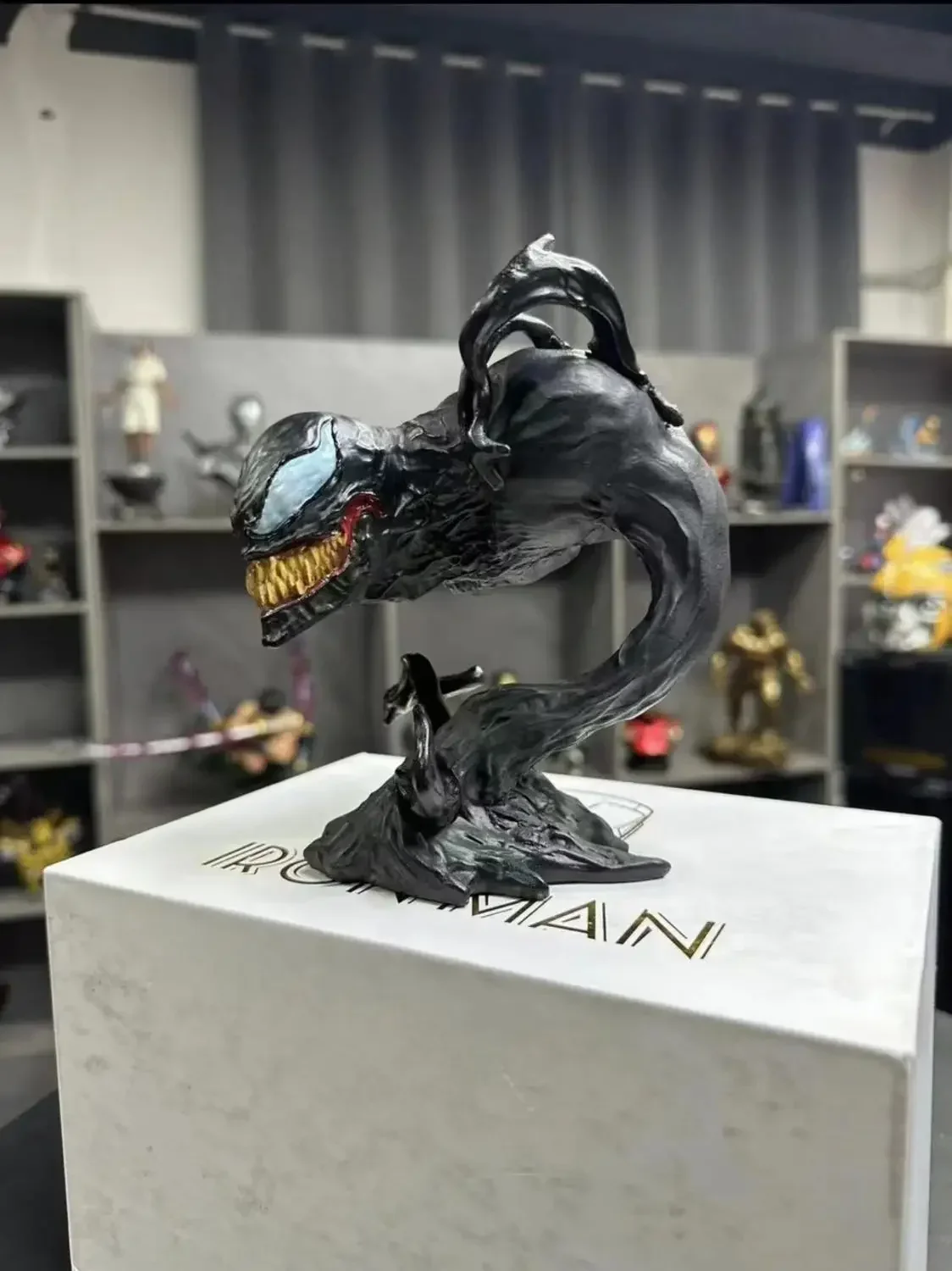 Figurine d'anime Marvel Venom, poupées modèles personnalisées, figurine d'action en résine, jouets décoratifs à collectionner pour adultes et enfants, 20cm