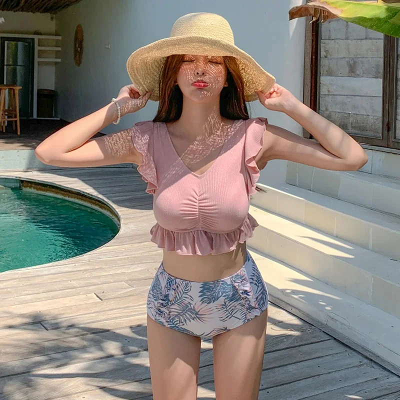 Korean Sexy Girl Photo: How This Bikini Set Captures the Essence of Korean  Beach Aesthetic