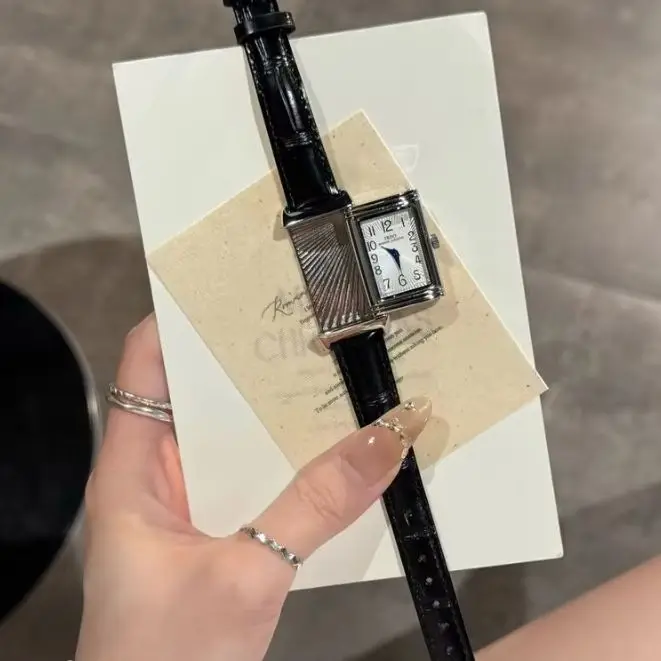 New Retro Square Women's Quartz Watch with Reversible Case and Leather Strap Silver Watch Unique niche Watch 21*36mm