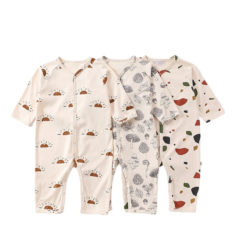 

OUYANG&IVAN Autumn Baby Onesie Newborn Romper Clothes Cotton Pajamas Crawling Clothes Baby Boys and Girls Going Out Clothes