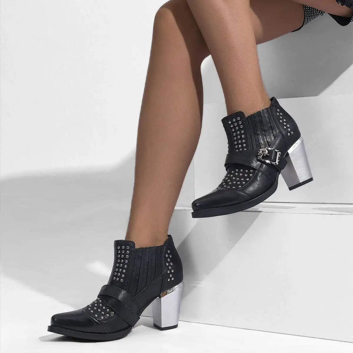 Stivali corti unisex con tacco alto da donna con rivetti lucidi Tacchi alti robusti Scarpe in pelle alla moda con punta quadrata piccola