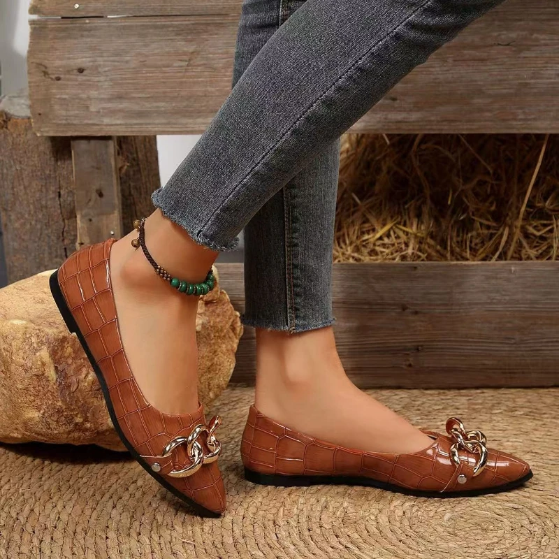 Women Flats Shoes Spring Summer 2025 New Metal Chain Shoes Pointed Slip-on Flat Loafers Lightweight Large Size Sneakers Women