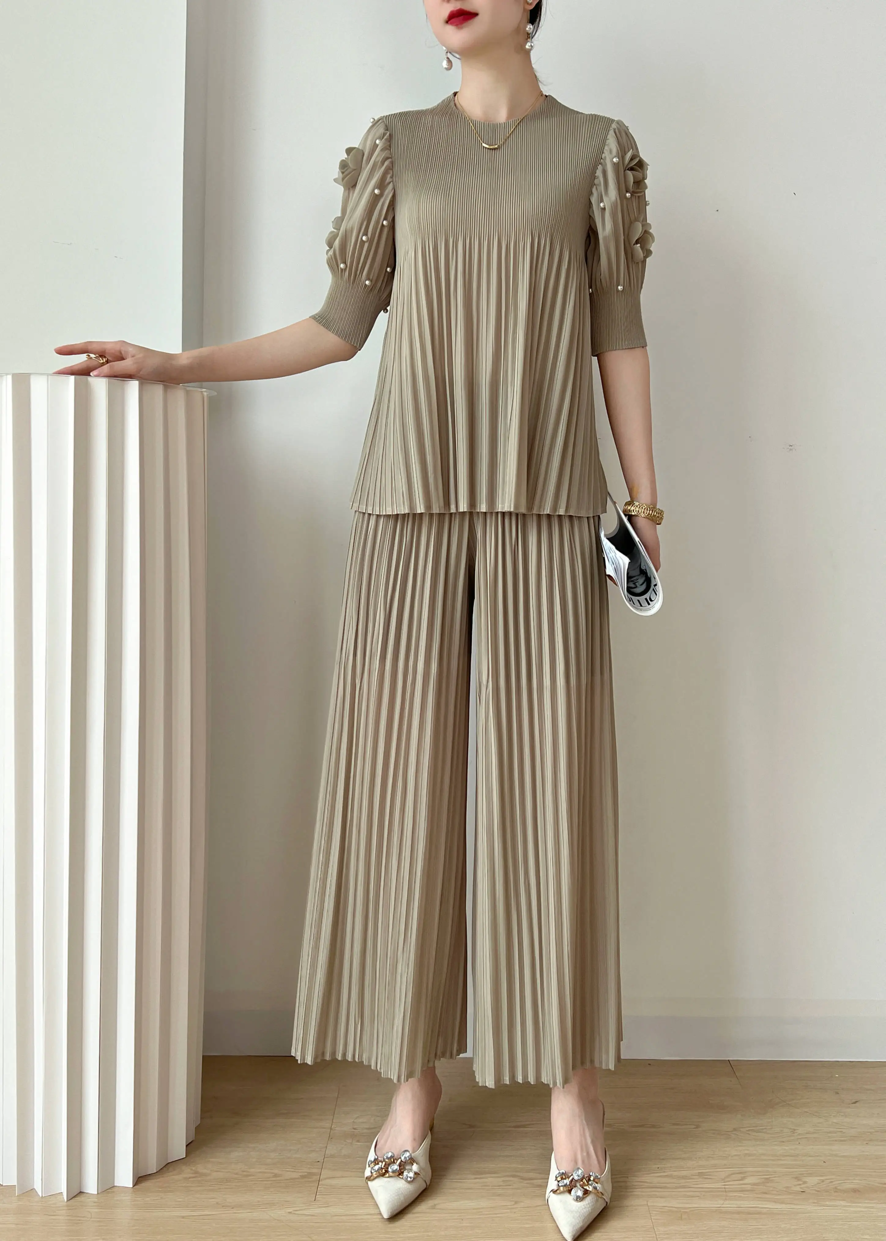 YUDX Miyake Pleated Gradual Solid Color Suit 2023 Early Autumn Fashion Short-sleeved Loose Casual Fit Thin Women Two-piece Suit