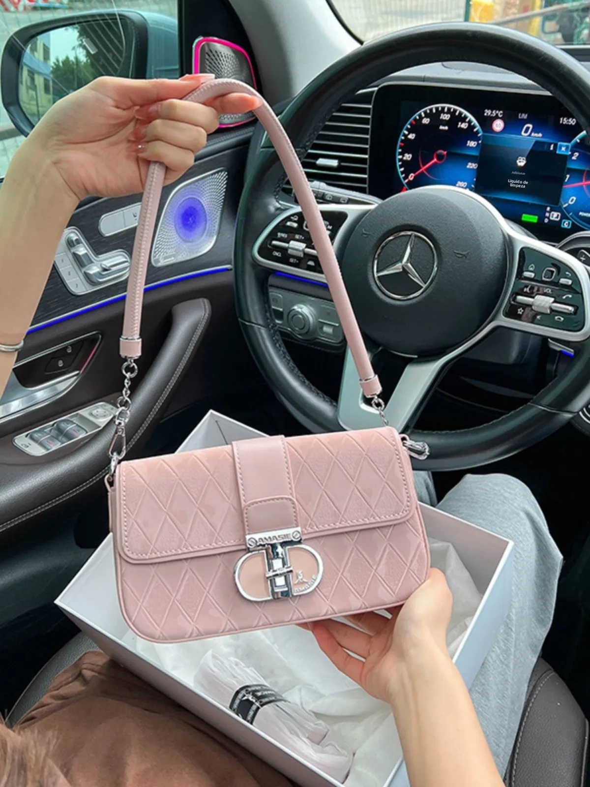 sac-bandouliere-rose-a-pois-pour-femme-sacoche-decontractee-a-porter-sous-le-bras-nouvelle-collection-printemps-2026-sac-en-cuir-souple-tendance