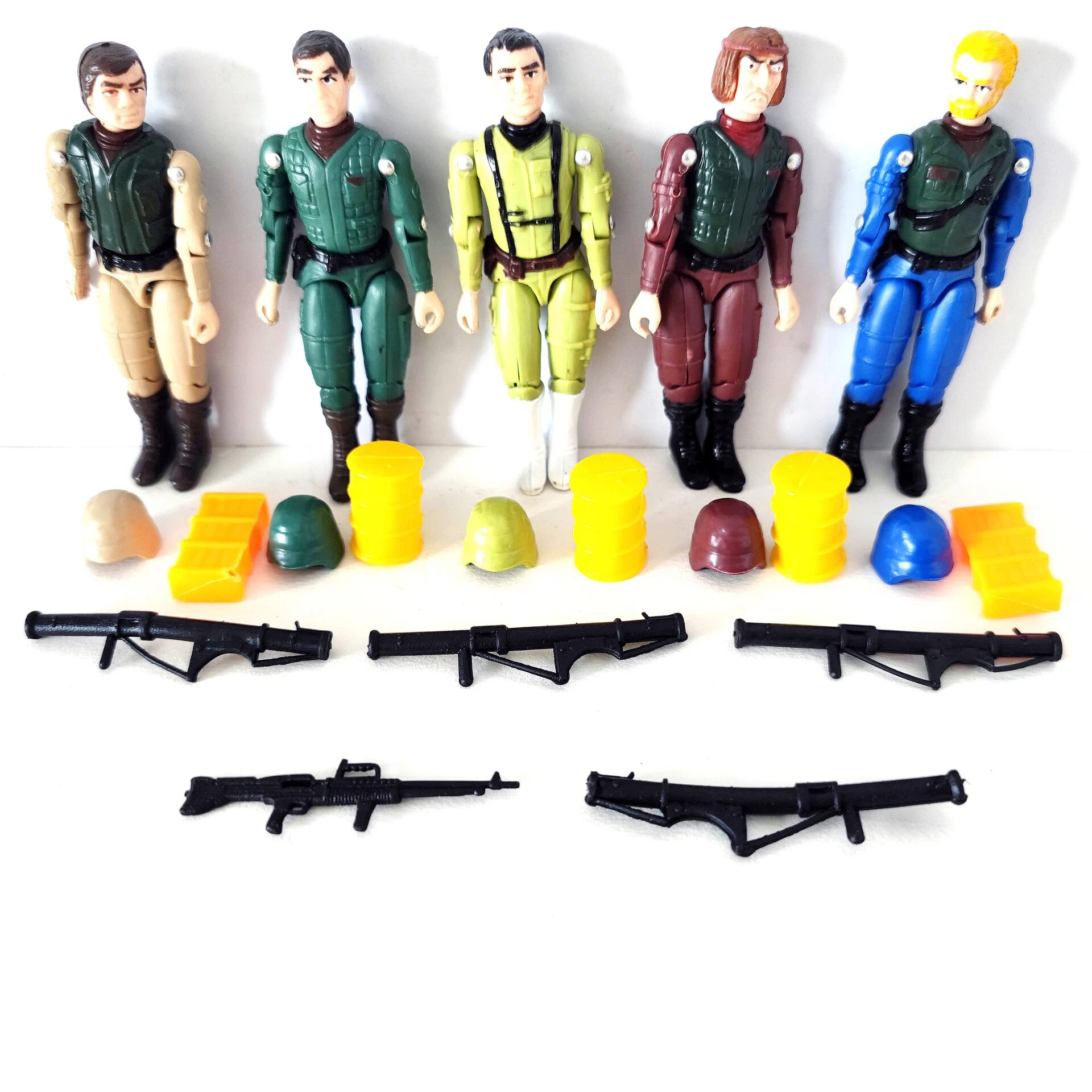 شخصية عمل جنود الكوماندوز العشوائي ، Capt J.B Beard Ace Dove Ram Foxy"