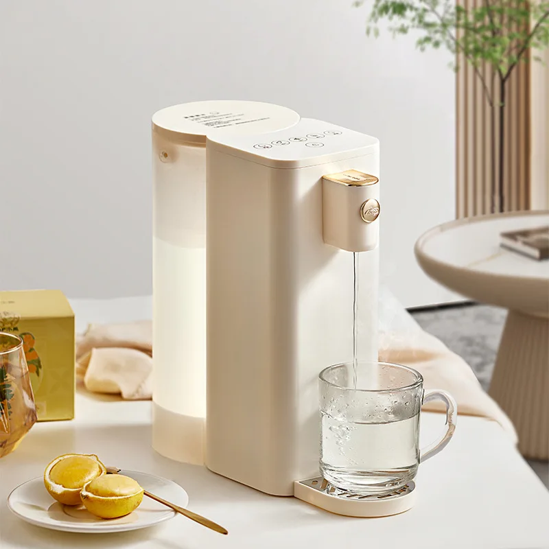 

Home desktop water dispenser