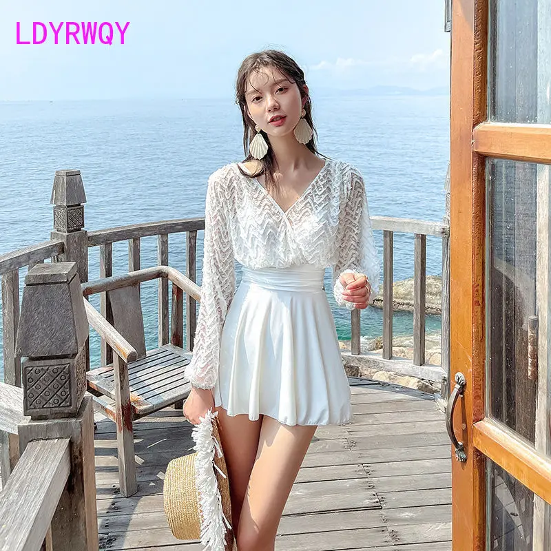 White Swimsuit for women 2022 New fashion long sleeve sunscreen one-piece to cover the slim bikini