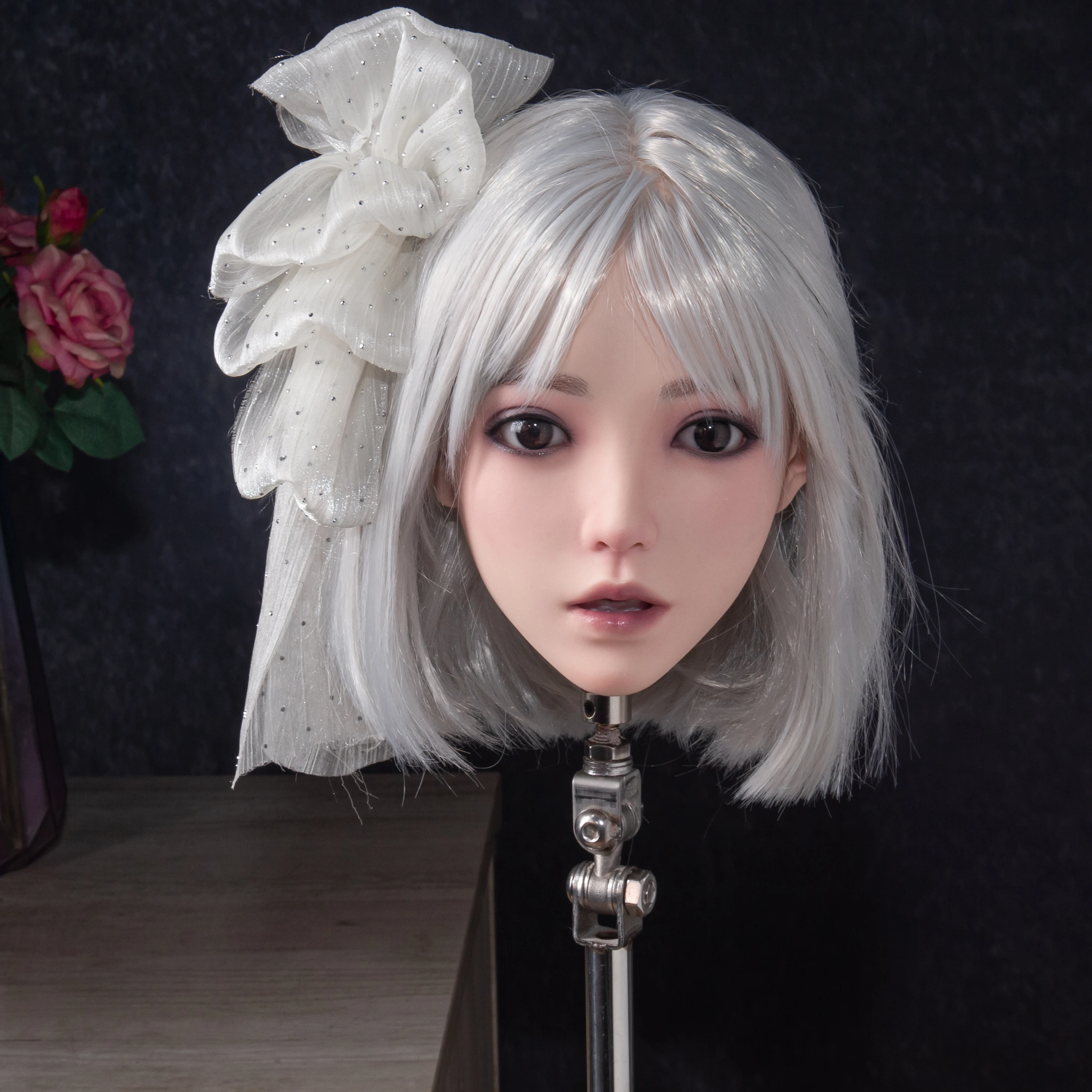 نموذج رأس أنثى مثير للغاية، نسخة 1:1 من رأس أنثى، مصنوعة من مادة السيليكون، مع نسيج جلدي واقعي (بدون ملحقات