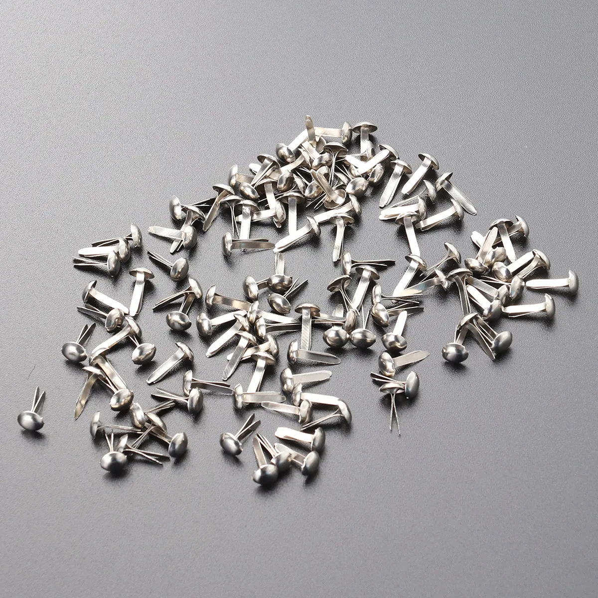 

100 pcs Mini Round Brads Craft Supplies Two-legged Nails Scrapbooking Pastel Colors Paper Decorations Metal Tools