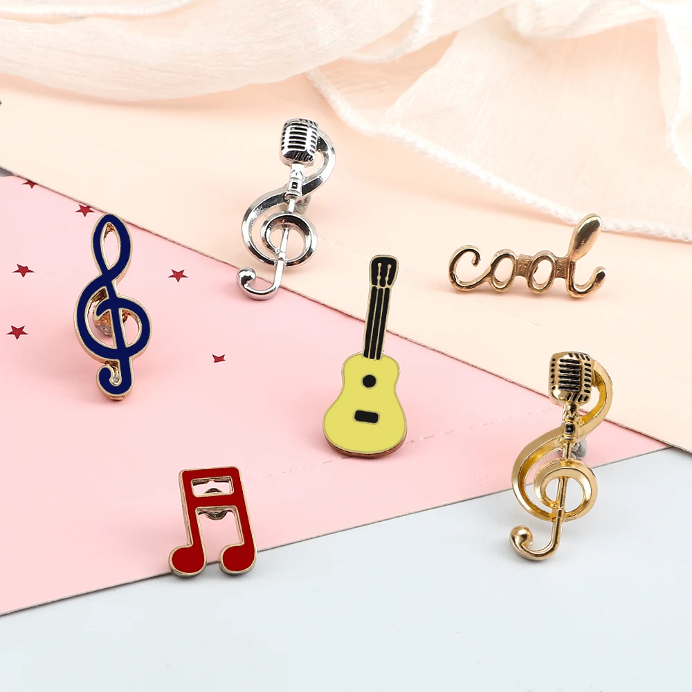 Cool Music Note Enamel Brooches Fashion Guitar Microphone Metal Badges Piano Notes Lapel Pins Musician Jewelry Gifts for Friends