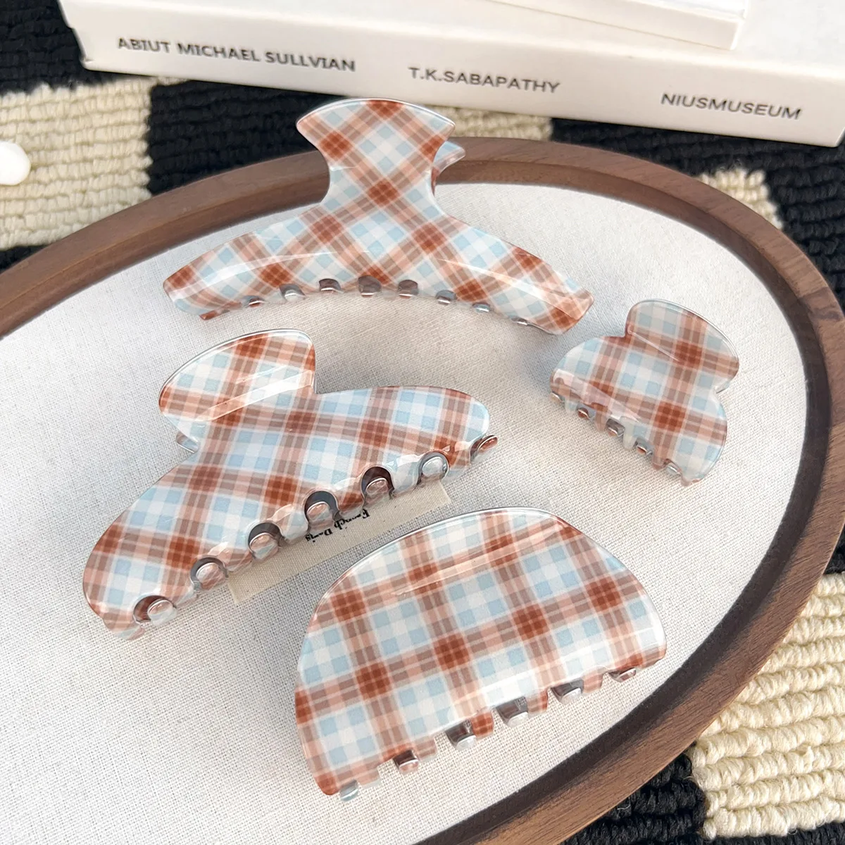 Brown Blue Checkered Pattern Geometry Acrylic Hair Claw for Women Girl Elegant Hairpins Shark Clip Crab Barrettes Lady Headdress