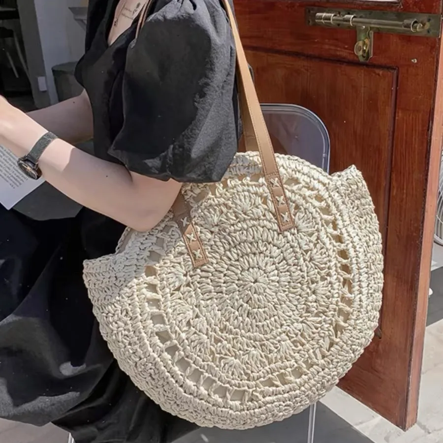 

New French Retro Forest Series Round Crochet Straw Woven Bag for Women's Summer Bag Versatile Beach Tourism Vacation Leisure Bag