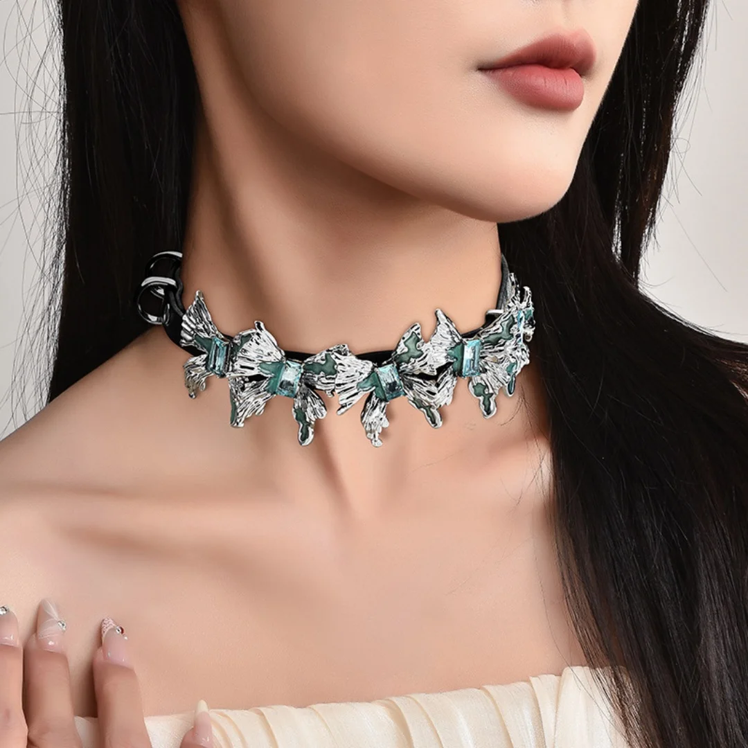 

DUTRIEUX Punk Neo-Gothic Necklace With Multiple Butterfly Collar Niche Design Fashionable Female Rock Hip-hop Choker Chain Gifts