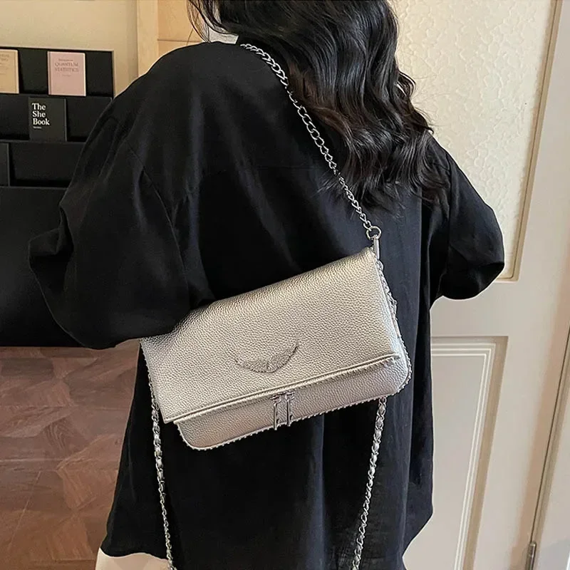 Bolso de hombro y bandolera de moda 2026, bolso cuadrado pequeño con alas para mujer, monedero pequeño y bonito, bolso de mano versátil y elegante
