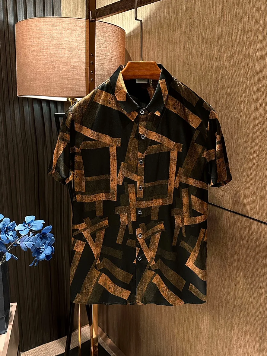 

Geometric Color Colion Silk Men's ort Sve irt Smooth Silk Texture Summer New Sle Faion Urban Casual Sle Breat...