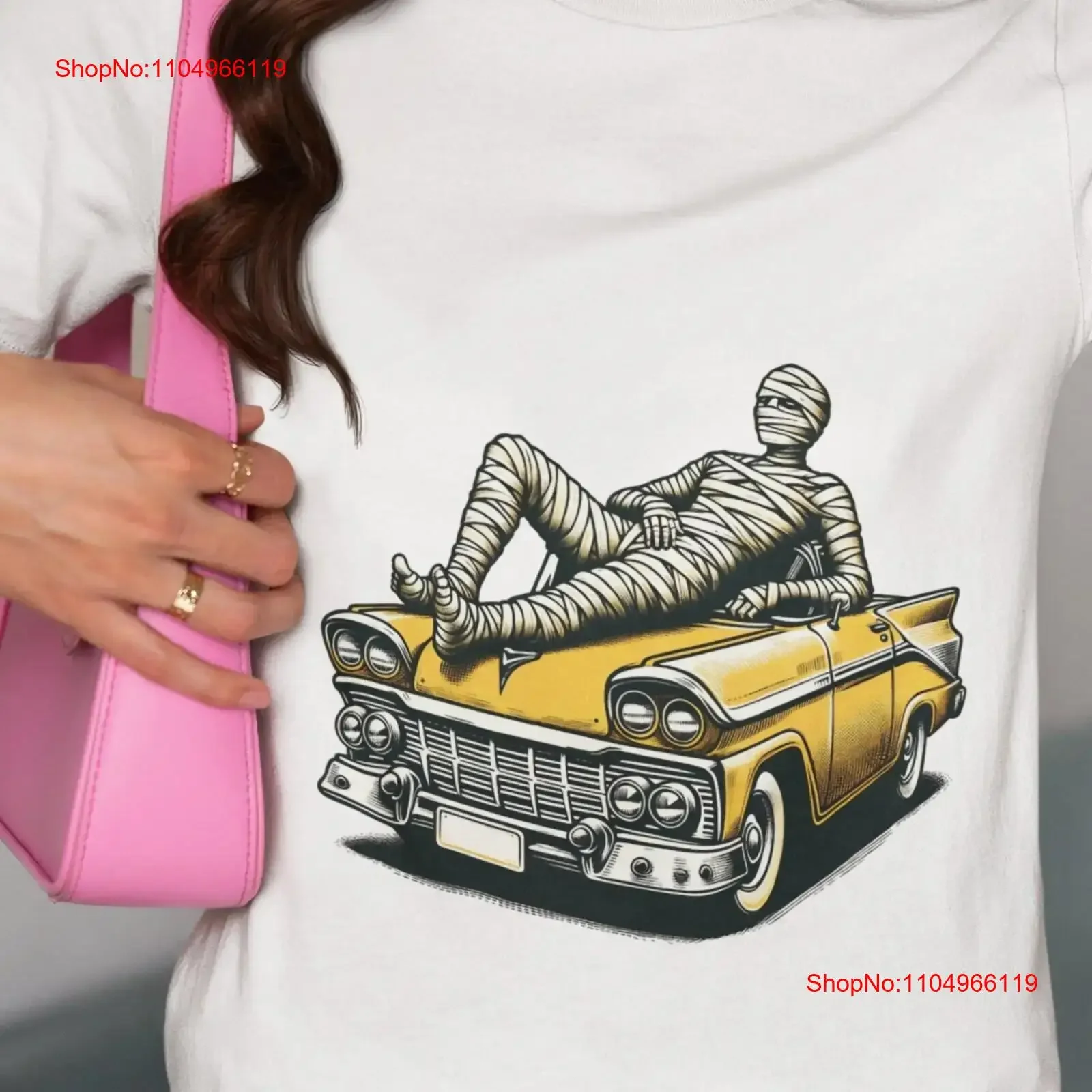 Vintage momia en coche amarillo clásico camiseta Retro entusiasta Top Halloween divertido estampado único vintage lavado Unisex