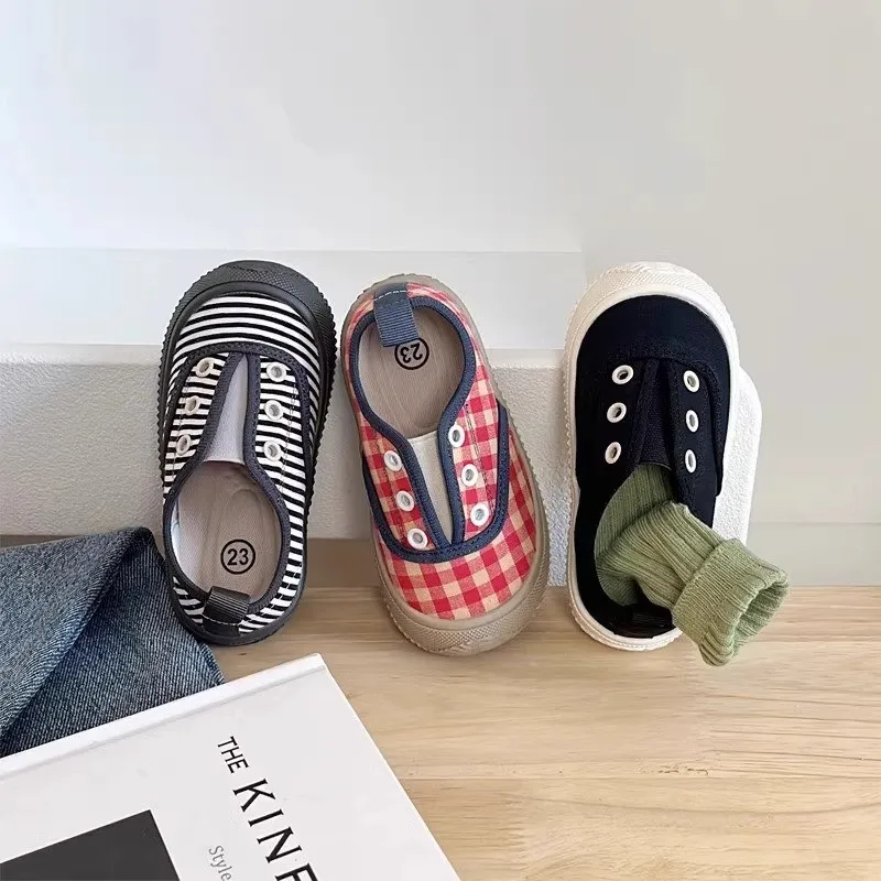 

Детские кроссовки Tenis, осень 2023, новая модная детская парусиновая обувь, полосатая обувь для девочек, домашняя обувь для младенцев, трендовая повседневная детская обувь на мягкой подошве