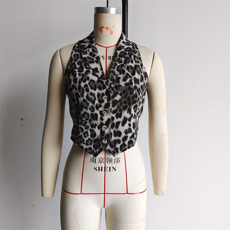 KEYANKETIAN 2024 New Women's Leopard print vest Summer Notched Collar Buttons Slim Sleeveless Crop Top Back Lace Up Waistcoat