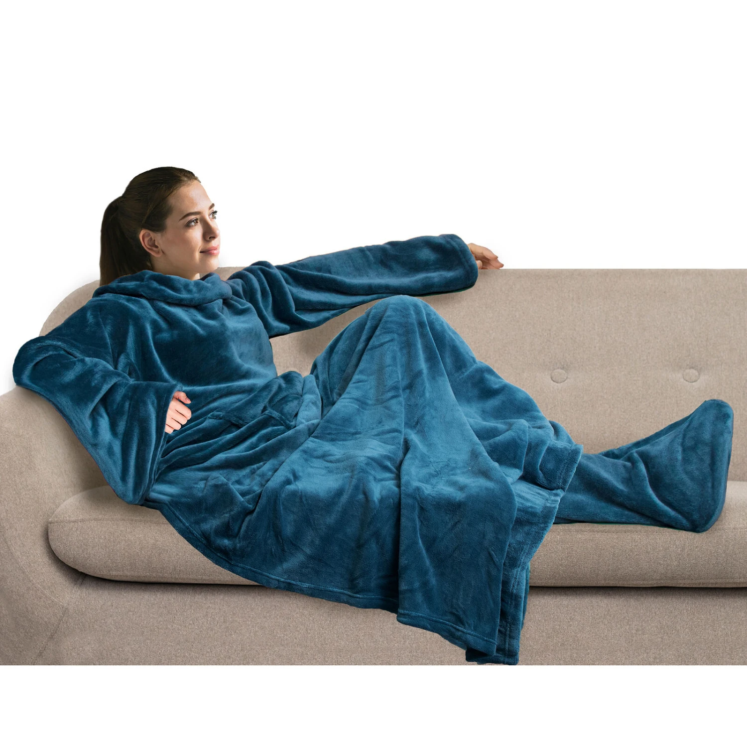 Stay cozy all day long with this luxurious, ultra-soft and stylish sleeved blanket. Perfect for lazy days and chilly nights, ind