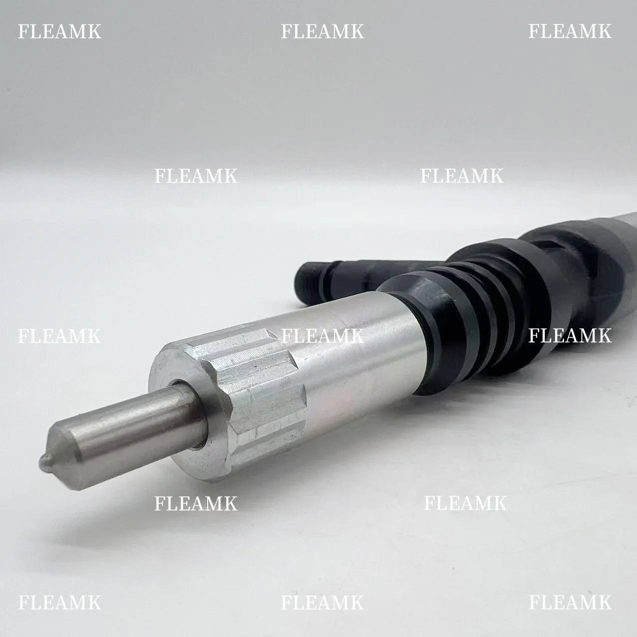 High Quality Diesel Common Rail Injector 095000-0562 6218-11-3100 for 6D140