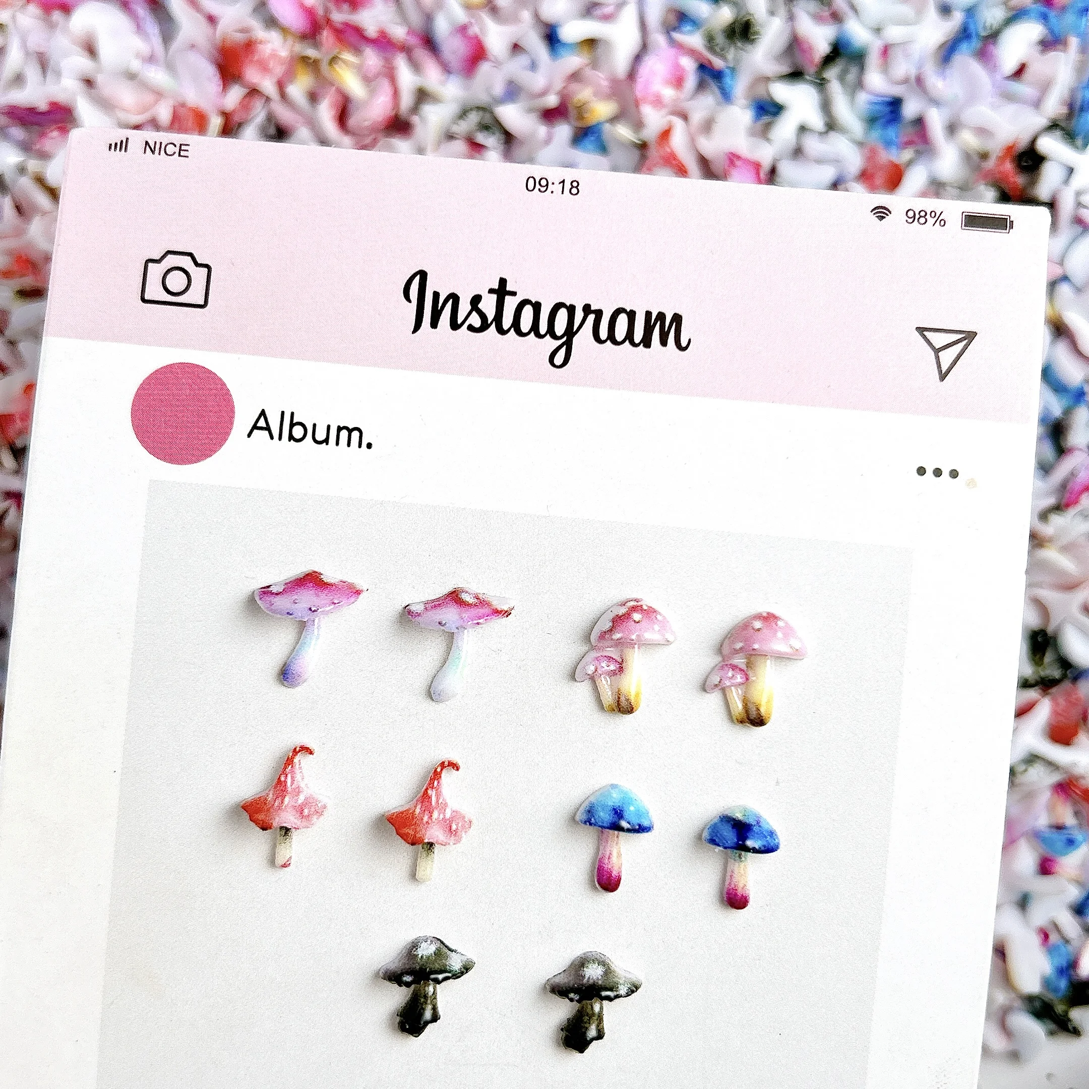 50 個革新的なクリエイティブ魅力的なキノコネイルアートデコレーションカラフルな現実的な魔法の帽子キノコ樹脂ネイルチャーム DIY