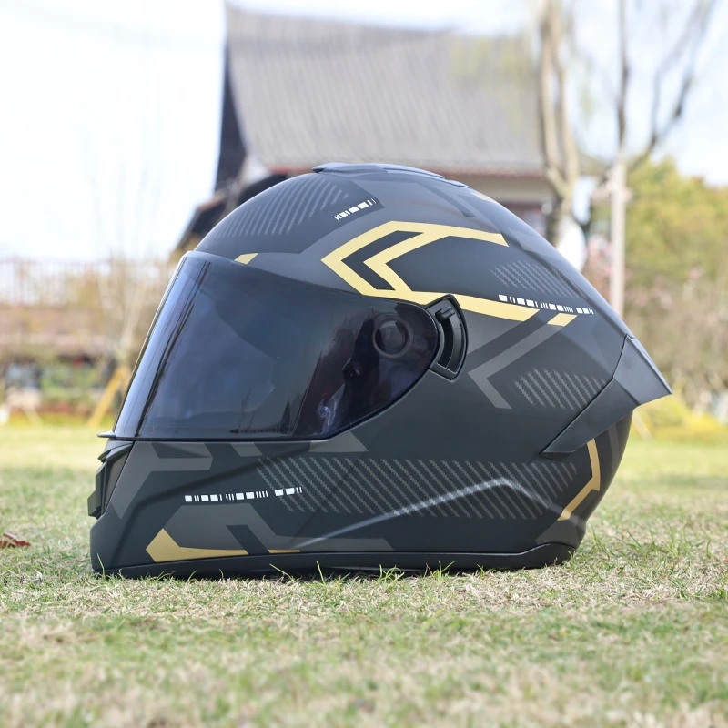 Motorcycle helmet, men's and women's dual lens full helmet, four season couple street bike safety helmet