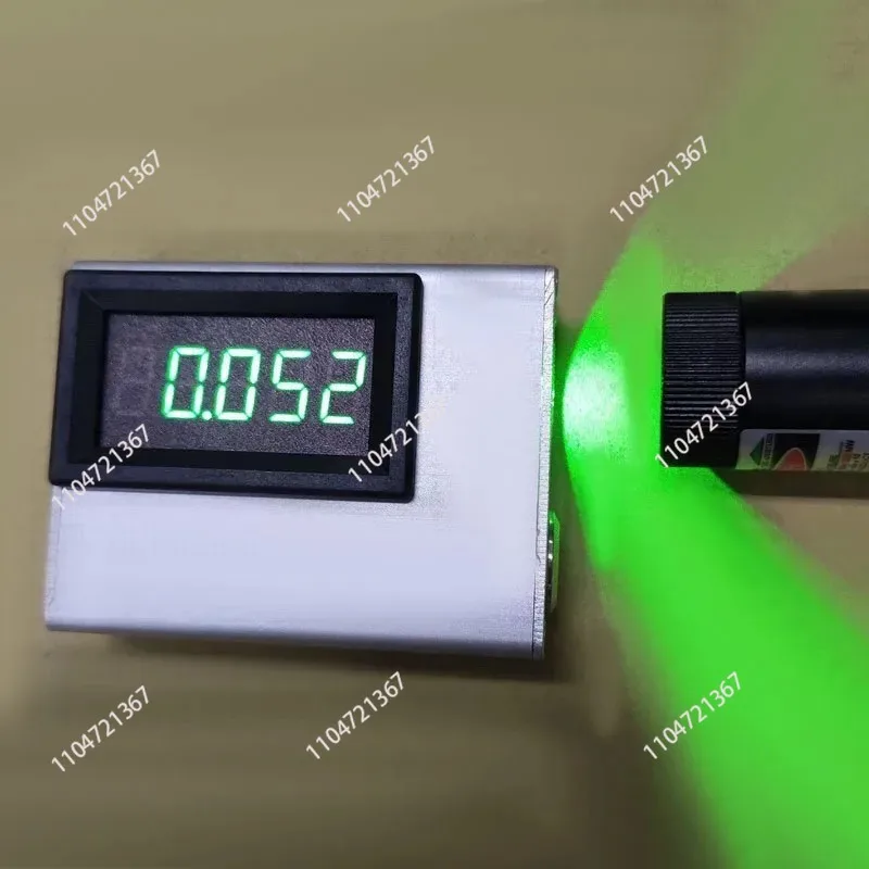 Small Handheld Laser Power Meter Pocket Portable 200nm-2200nm Laser Measuring Power Meter
