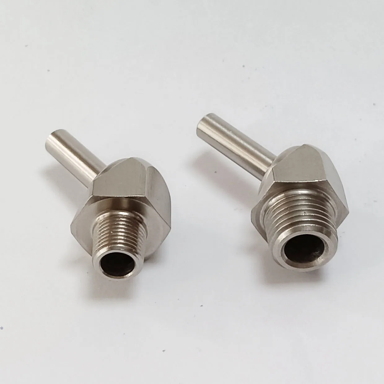 M8/M10/M12/M14/M16 paslanmaz çelik SS304 CNC torna aracı kule sprey su soğutma ayarlanabilir yüksek basınç soğutucu memesi