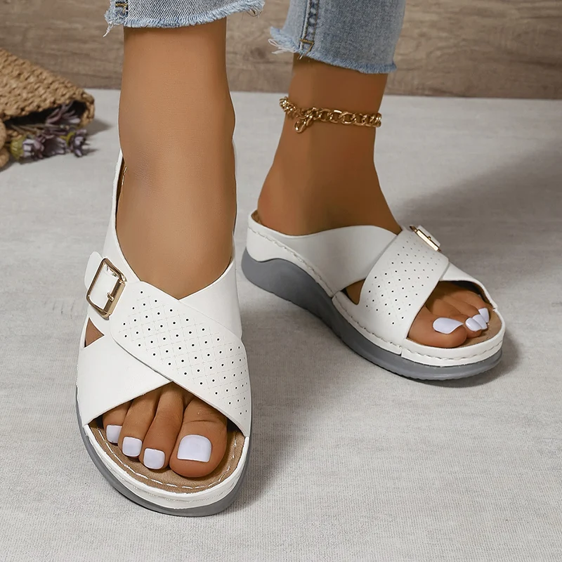 Fashion Buckle Platform Slippers Women Summer Outdoor Med Heels Casual Slides Woman Pu Leather Cross Strap Light Sandals 2024