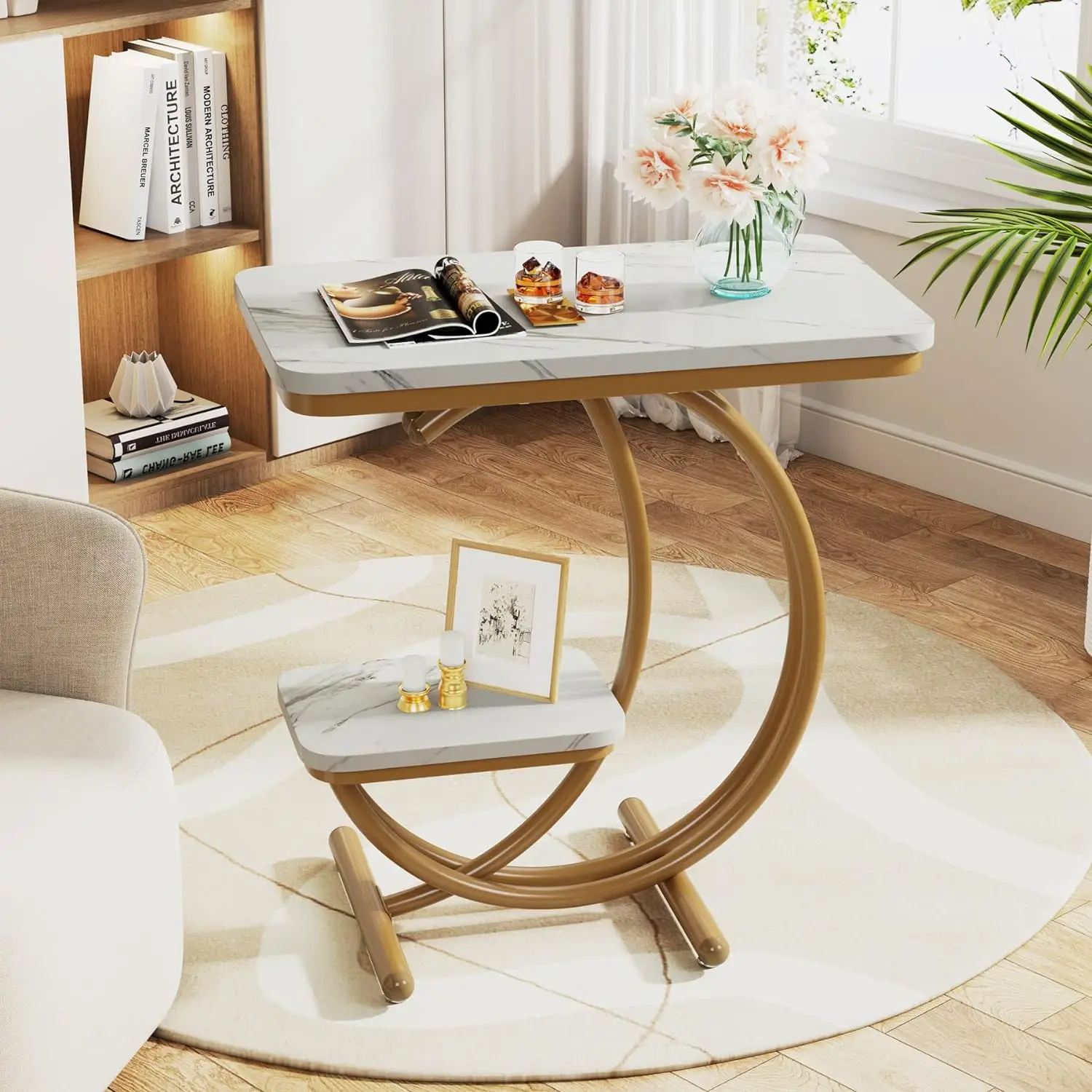 Table d'appoint moderne avec faux marbre, table de bout à 2 niveaux avec pieds en métal en forme de C pour salon, table de chevet blanche et dorée