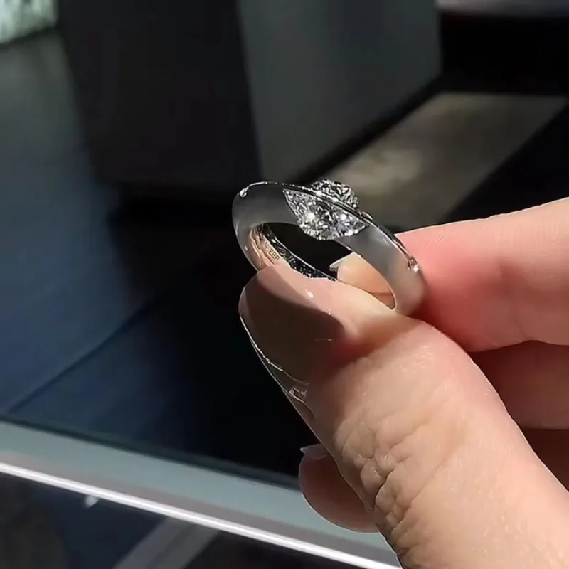 

2024 New Fashion Surrounding Planet Ring Rotating Tail Ring Shining Silver Ring Female Sweet Personality